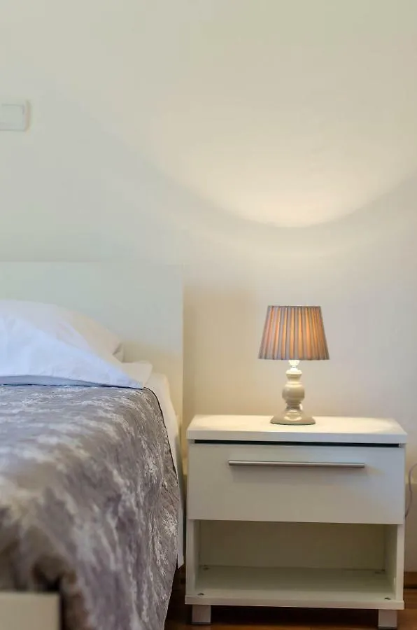 Apartmani Prodan 2 Fažana 0*,