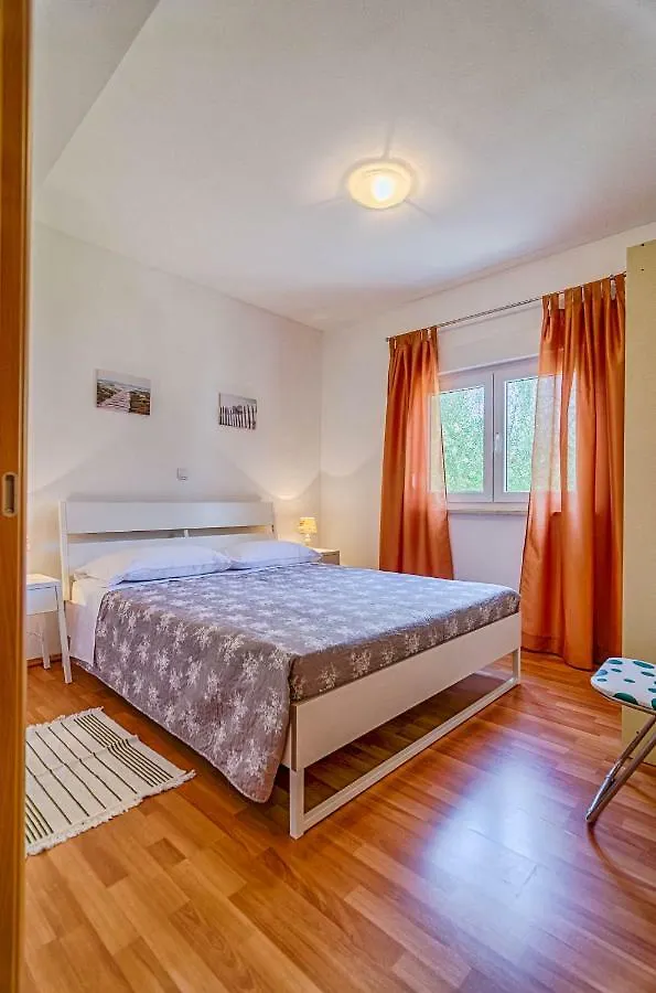 Apartment Apartmani Prodan 2 Fažana
